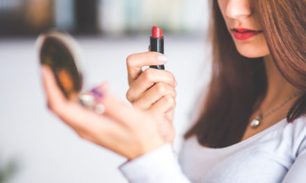 Best Nude Lipsticks Reviews 2023