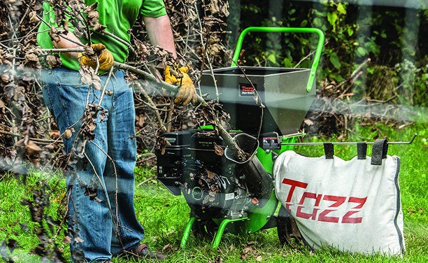 Best Wood Chippers Shredders Mulchers Reviews 2023