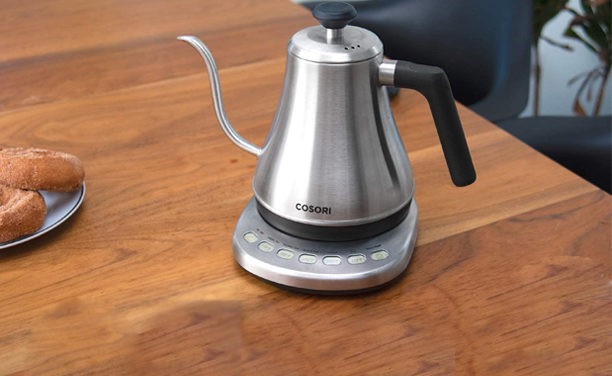 Best Electric Water & Tea Kettles Reviews 2023