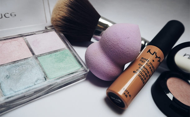 Best Foundations For All Skin Types Reviews 2023