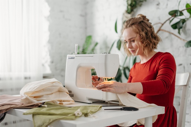 Best Beginner Sewing Machines Reviews 2022